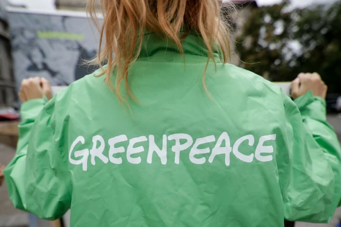 ---------Greenpeace-obligat-s-plteasc-daune-de-660-milioane-de-dolari-pentru-proteste-