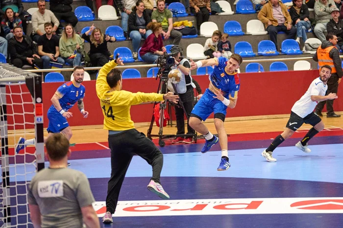 ---------Handbalitii-tricolori-s-au-chinuit-cu-Israel-i-ocup-un-loc-coda-n-calificrile-pentru-Europene