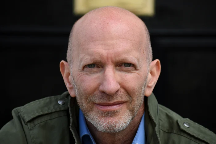 ---------Interviu-cu-istoricul-britanic-Simon-Sebag-Montefiore-n-vremuri-tulburi-lumea-se-ntoarce-la-puterea-familiilor