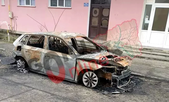 ---------Maina-unei-consiliere-locale-USR-din-Gorj-a-fost-incendiat-Un-brbat-cu-cagul-vzut-n-zon