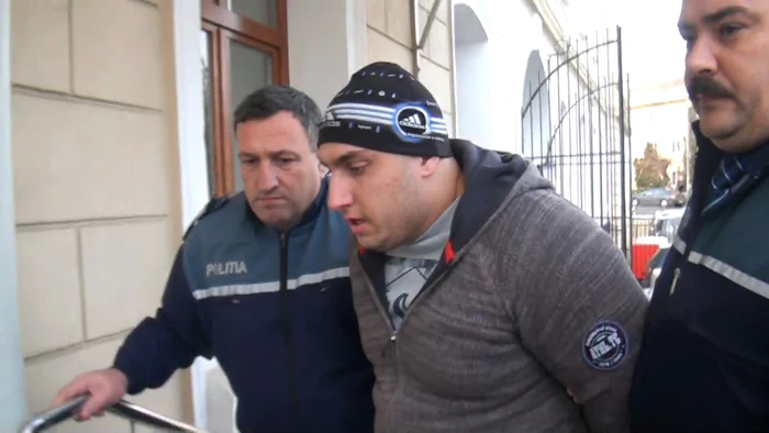 ---------Mesajul-sfidtor-al-unui-interlop-fugar-care-a-atacat-cu-sabia-un-poliist-Voi-sta-n-muni-n-Bucovina-ca-haiducii