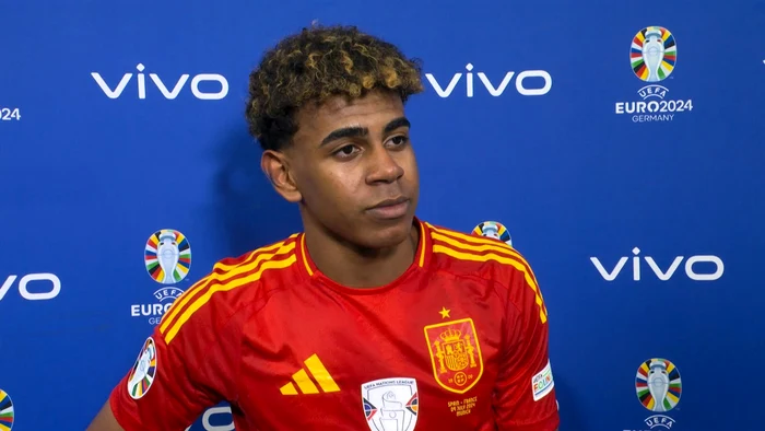 ---------Moment-istoric-la-naionala-Spaniei-Lamine-Yamal-primul-fotbalist-care-ine-Ramadanul-n-cantonament