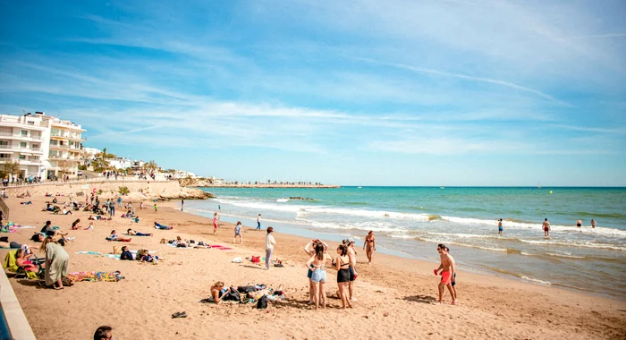 ---------Paradisurile-aflate-la-3-ore-de-zbor-unde-romnii-fac-baie-n-mare-n-martie-Cu-cteva-sute-de-euro-am-fost-jupn