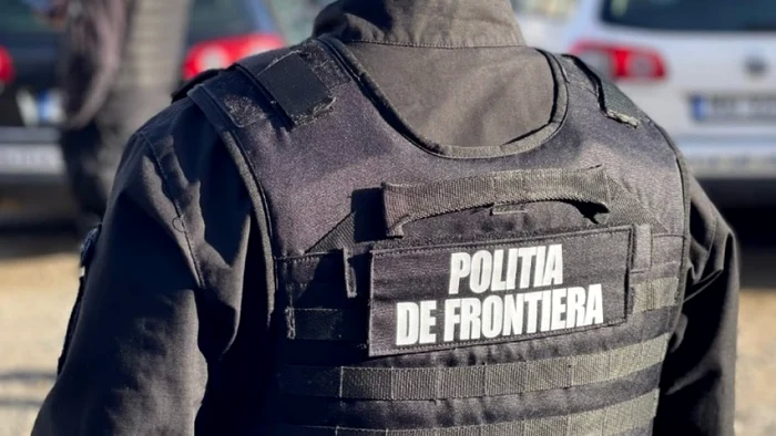 ---------Parfumuri-contrafcute-n-valoare-de-700000-lei-au-fost-descoperite-n-Giurgiu-de-ctre-poliitii-de-frontier
