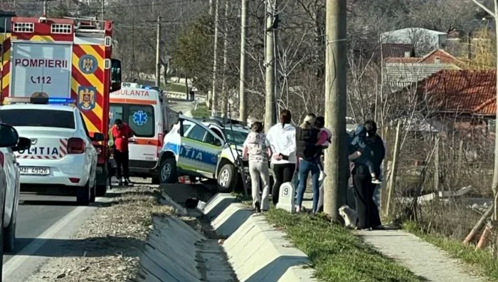 ---------Poliist-rnit-ntr-un-accident-n-Constana-Autospeciala-s-a-izbit-de-un-cap-de-pod