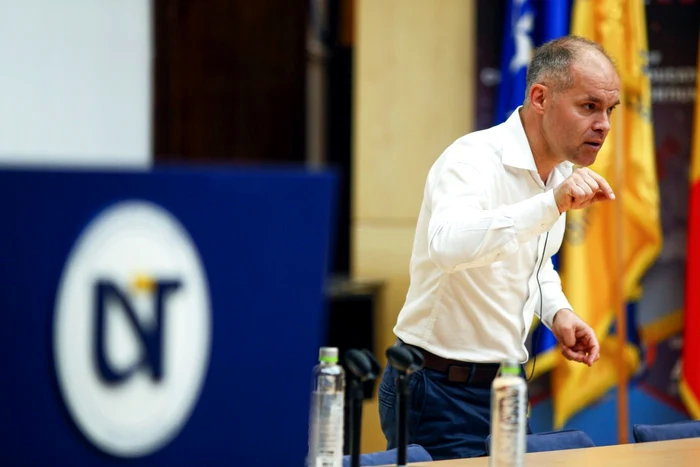 ---------Portret-de-candidat-Cine-este-Daniel-Funeriu-fostul-ministru-al-Educaiei-care-vrea-la-Cotroceni-