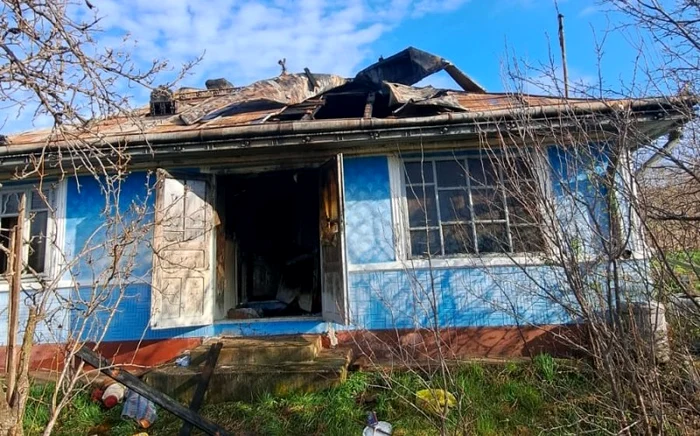 ---------Un-brbat-a-murit-dup-ce-casa-n-care-locuia-a-fost-cuprins-de-flcri-De-la-ce-a-pornit-incendiul