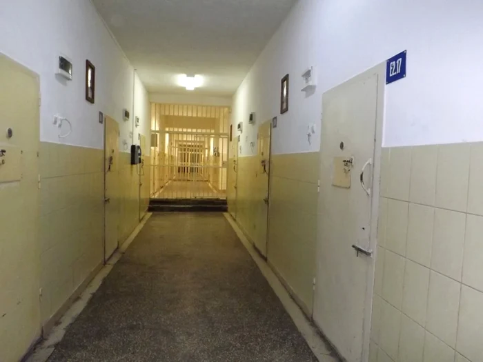 ---------Un-deinut-a-lsat-Penitenciarul-Oradea-fr-curent-electric-i-ap-Cum-a-fost-pedepsit
