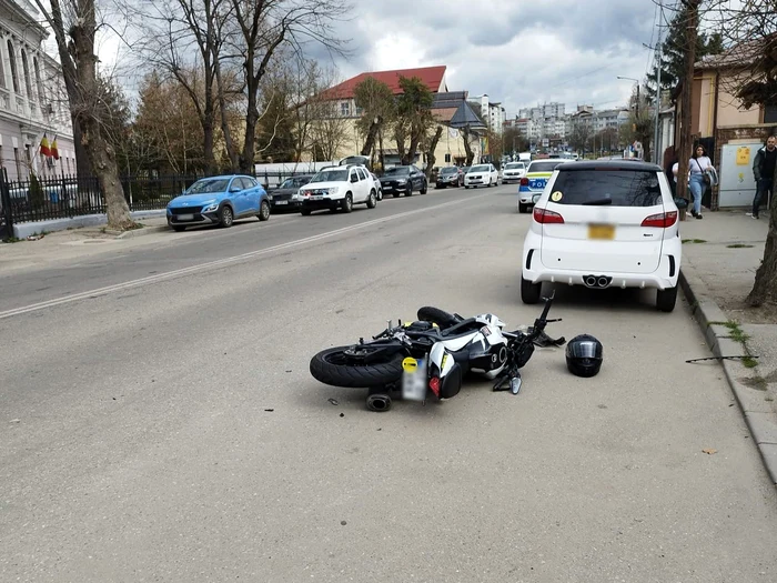 ---------Un-elev-de-la-Colegiul-Naional-Radu-Greceanu-Slatina-accidentat-n-faa-colii-Adolescentul-era-pe-motociclet