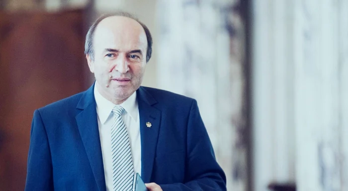 ---------Un-fost-judector-CCR-spune-c-Georgescu-nu-i-poate-depune-alt-candidatur-Exist-un-principiu-general-un-om-un-vot-i-un-candidat-o-candidatur