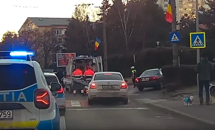 Video----------Doi-adolesceni-lovii-pe-o-trecere-de-pietoni-nesemaforizat-n-Cluj-Napoca