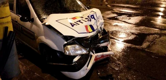 Video----------O-main-de-poliie-s-a-rsturnat-dup-ce-a-fost-implicat-ntr-un-accident-rutier-n-judeul-Satu-Mare-
