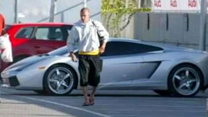 ---------Beckham-i-a-vndut-la-licitaie-bolidul-Lamborghini-Gallardo-cumprat-n-2004