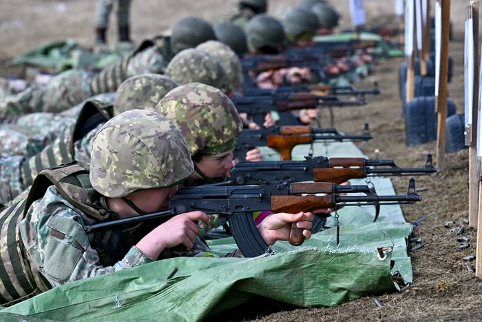 ---------Crin-Antonescu-asigur-c-dac-va-deveni-preedinte-nu-va-reintroduce-serviciul-militar-obligatoriu