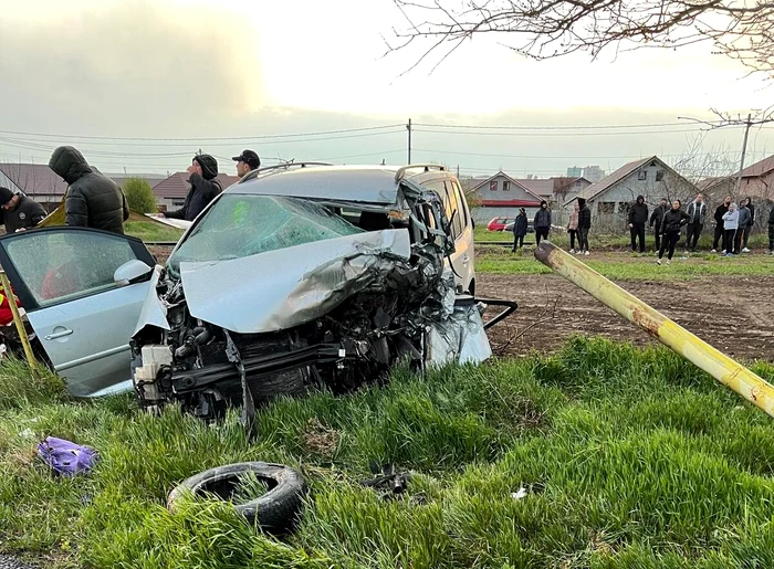 ---------Doi-tineri-au-murit-ntr-un-groaznic-accident-n-judeul-Constana-Una-dintre-victime-o-femeie-de-26-de-ani-era-nsrcinat