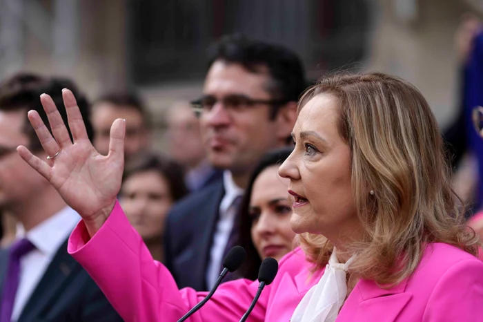 ---------Elena-Lasconi-l-acuz-pe-Nicuor-Dan-c-are-legturi-cu-Rusia-Ce-spune-despre-decizia-USR-de-a-i-retrage-sprijinul
