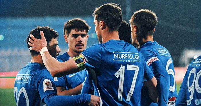 ---------Farul-se-salveaz-n-Cupa-Romniei-dup-dezastrul-din-campionat-Hagi-a-calificat-echipa-n-semifinale