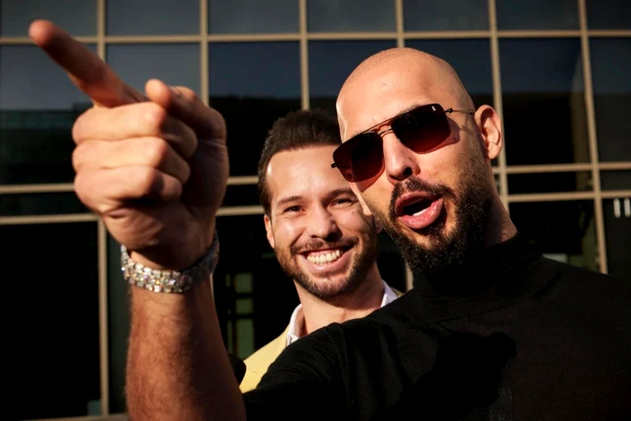 Foto----------Fraii-Tate-i-recuperez-mainile-de-la-DIICOT-i-pleac-n-Dubai-Cum-arat-avionul-cu-care-vor-zbura