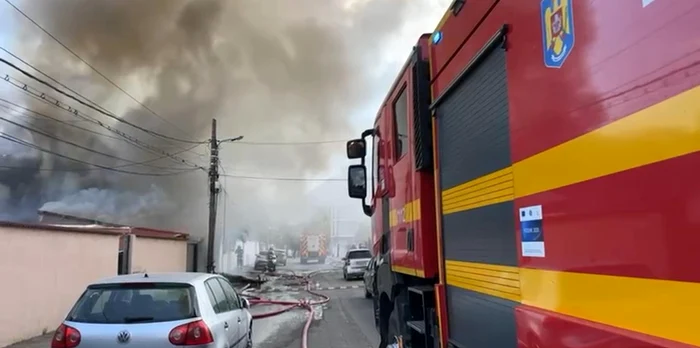 ---------Incendiu-puternic-n-Sectorul-3-al-Capitalei-O-persoan-a-fost-rnit