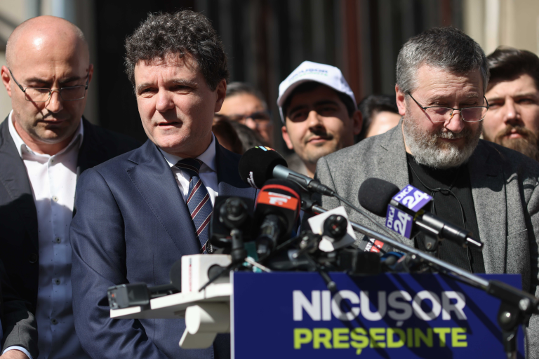 ---------Nicuor-Dan-pretinde-c-e-dispus-s-negocieze-cu-Antonescu-i-Lasconi-pentru-a-evita-un-tur-II-George-Simion---Victor-Ponta-