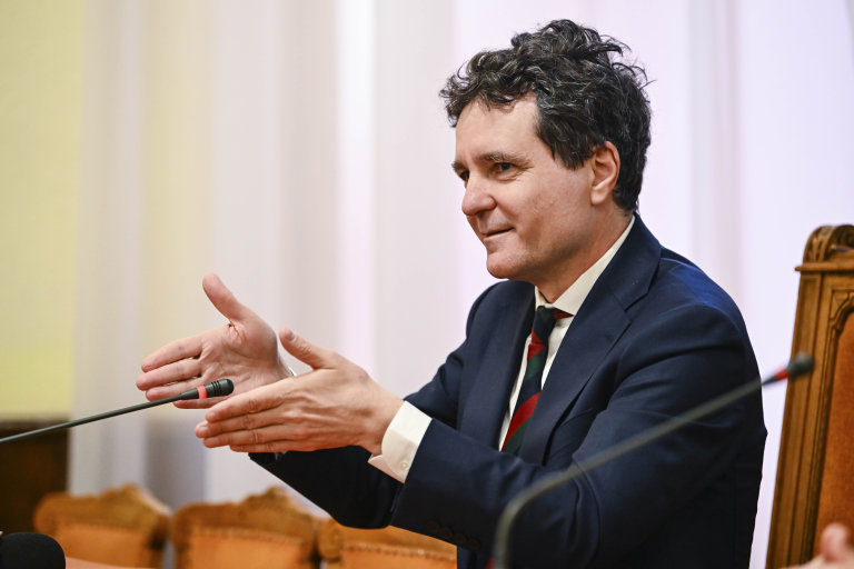 ---------Nicuor-Dan-susine-dezbaterea-electoral-la-Palatul-Cotroceni-Vd-aceast-locaie-ca-un-cadru-neutru-i-adecvat