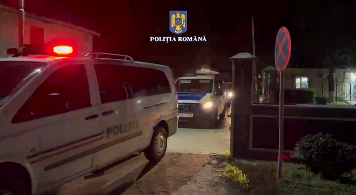 ---------Percheziii-n-Arad-ntr-un-dosar-de-braconaj-arme-deinute-ilegal-i-un-cerb-n-captivitate