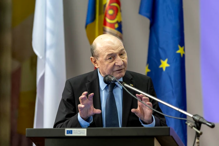 ---------Traian-Bsescu-anun-c-ncepe-o-serie-de-dezvluiri-despre-alegeri--Hai-s-o-facem-cu-argumente