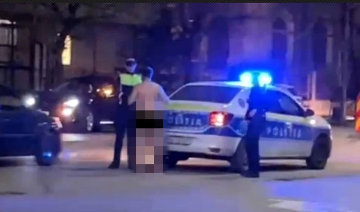 ---------Un-brbat-a-fost-reinut-dup-ce-s-a-dezbrcat-complet-n-faa-poliitilor