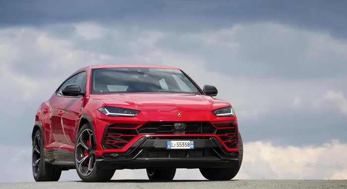 ---------Un-romn-este-primul-client-din-lume-care-a-cumprat-un-model-Lamborghini-de-lux-Ct-cost-bolidul