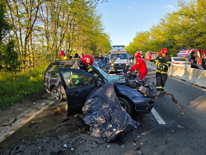 ---------Accident-fatal-n-Costineti-un-tnr-a-murit-dup-manevra-imprudent-a-unei-oferie