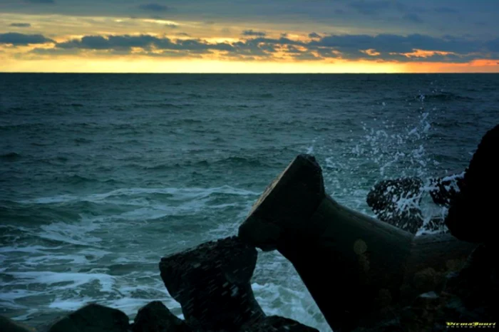 ---------Cadavrul-unei-femei-a-fost-descoperit-n-mare-n-zona-stabilopozilor-din-Costineti