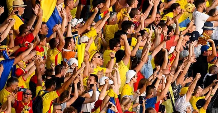 ---------Romnii-iau-din-nou-cu-asalt-Arena-Naional-ca-s-i-susin-pe-tricolori-Biletele-se-vnd-ca-pinea-cald