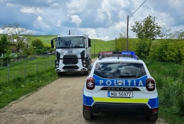 ---------Un-copil-de-3-ani-i-o-femeie-au-murit-dup-ce-au-czut-dintr-o-cru-i-au-fost-lovii-de-un-camion