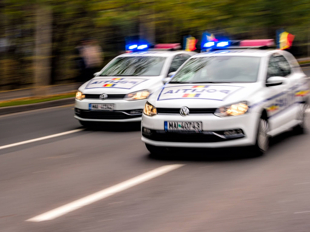 ---------Urmrire-ca-n-filme-n-Prahova-Poliitii-au-tras-13-focuri-de-arm-dup-ce-un-ofer-beat-i-fr-permis-nu-a-oprit-la-semnale
