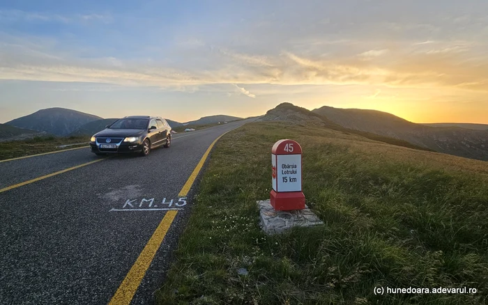 Video----------Transalpina-i-Transfgran-scoase-din-iarn-Cele-mai-admirate-osele-alpine-din-Romnia-vor-fi-redeschise-traficului-rutier