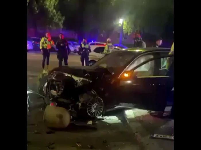Video----------Un-brbat-a-furat-o-main-dup-ce-a-ameninat-oferia-a-provocat-un-accident-i-s-a-ascuns-ntr-o-cas-prsit-din-Bucureti
