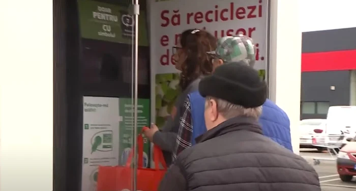 ---------A-scos-700000-de-lei-dintr-o-singur-sticl-cum-a-pclit-un-brbat-sistemul-RetuRo