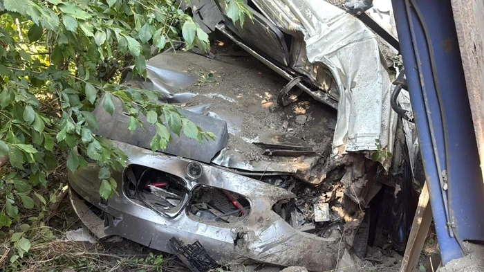 ---------Accident-grav-n-Tulcea-un-camion-s-a-rsturnat-peste-o-main-Un-mort-i-mai-muli-rnii