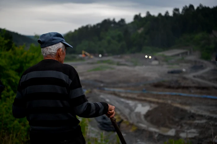 ---------Alert-la-Praid-pericol-de-prbuire-a-planeului-vechii-mine-45-de-gospodrii-evacuate-de-urgen