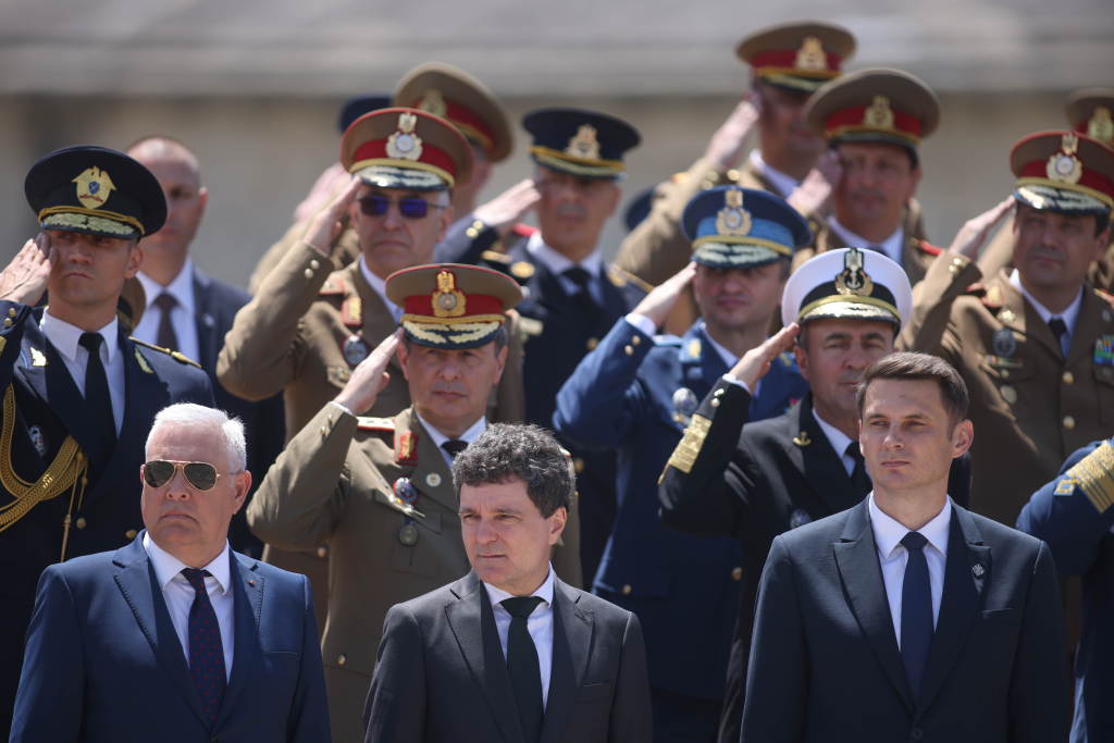 Analiz----------Teama-de-rzboi-bate-grija-pentru-taxe-Tot-mai-muli-romni-susin-creterea-cheltuielilor-militare-