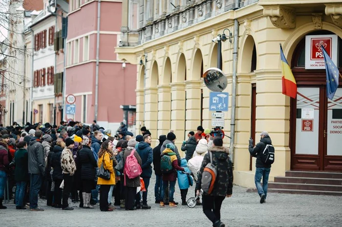 ---------Comunitatea-V-vedem-din-Sibiu-iese-n-strad-dup-decizia-controversat-a-CCR-O-nou-Ordonan-13