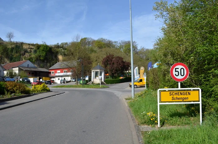 ----------Criza-Schengen-Spaiul-de-liber-circulaie-devine-moned-de-schimb-n-UE