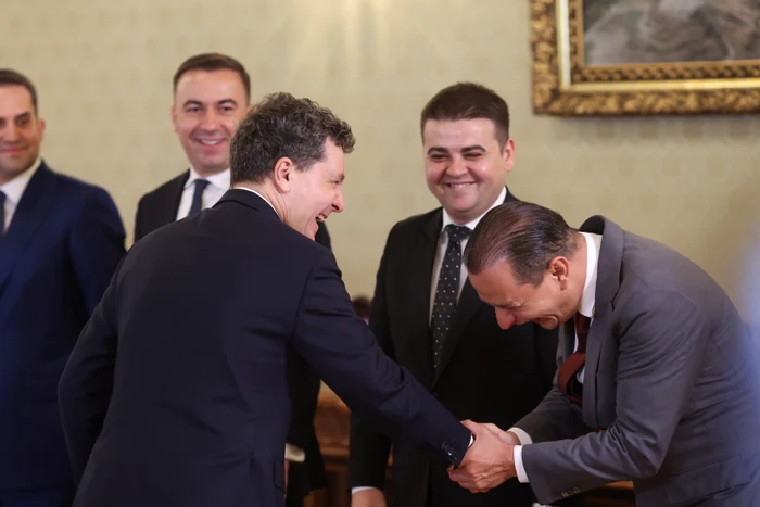 ---------Daniel-Blu-despre-plecciunea-n-faa-lui-Nicuor-Dan-la-Cotroceni-Este-o-dovad-de-normalitate-ceea-ce-ai-vzut