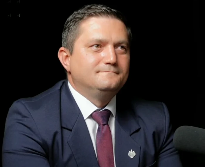 ---------Droguri-descoperite-sub-maina-unui-senator-USR-Susine-c-i-au-fost-plantate-Eu-sunt-cel-care-m-simt-ameninat