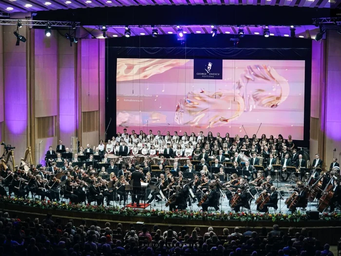 ---------Festivalul-George-Enescu-2025-Muzica-clasic-i-dansul-contemporan-mbinate-cu-inteligena-artificial-i-artele-vizuale
