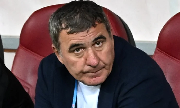 ---------Hagi-s-a-scrpinat-ru-cu-mna-altuia-Viitorul-a-suferit-dup-retragerea-antrenorului-iar-cu-Stelea-risca-s-i-strice-prietenia