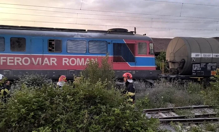 ---------Incendiu-la-locomotiva-unui-tren-care-transporta-iei-n-Prahova-Pompierii-au-intervenit-de-urgen