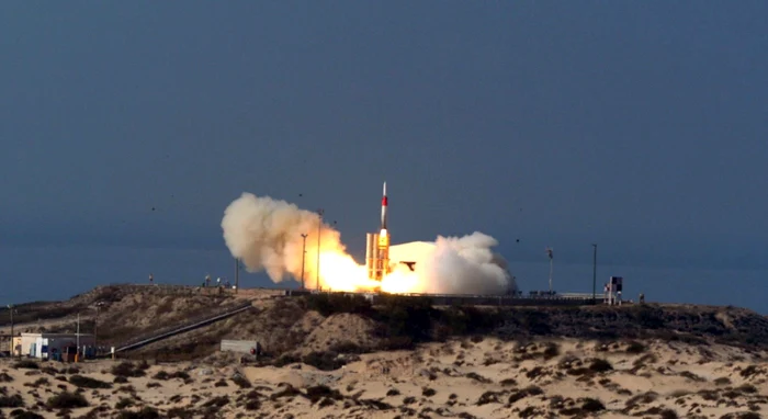 ---------Israelul-rmne-fr-interceptori-n-timp-ce-Iranul-lanseaz-rachete-hipersonice