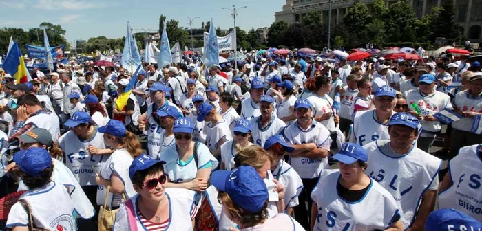 ---------Ministrul-Educaiei-cheam-sindicatele-la-discuii-dup-ce-profesorii-au-anunat-aciuni-de-protest