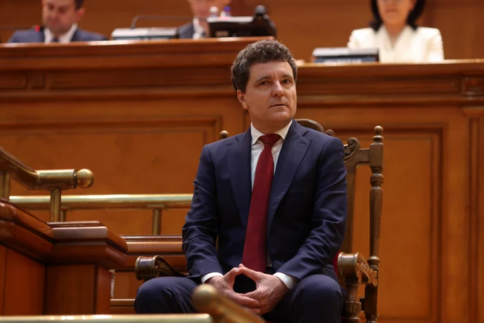 ---------Nicuor-Dan-anun-cnd-va-fi-numit-un-nou-premier-Este-o-coaliie-cu-muli-parteneri